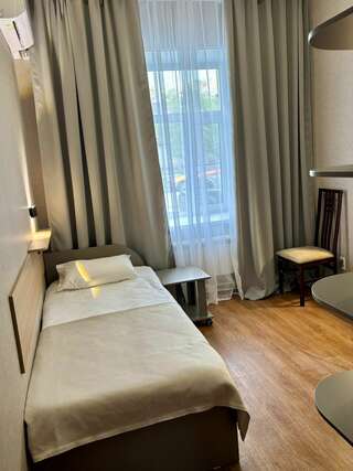 Гостиница Высотник Челябинск Номер-студия с диваном-кроватью-3