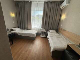 Гостиница Высотник Челябинск Номер-студия с диваном-кроватью-1