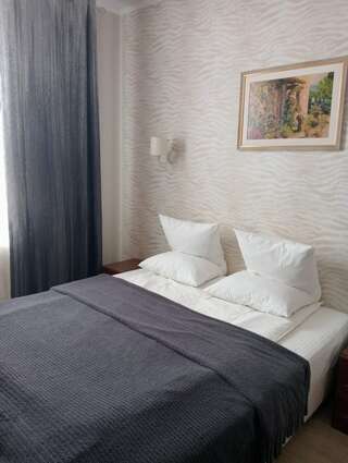 Гостиница Высотник Челябинск Стандарт TWIN/DBL с общей кухней-10